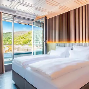 Plaza Premium 4* Heidelberg